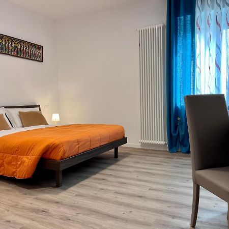 Verona Rooms 109 ภายนอก รูปภาพ