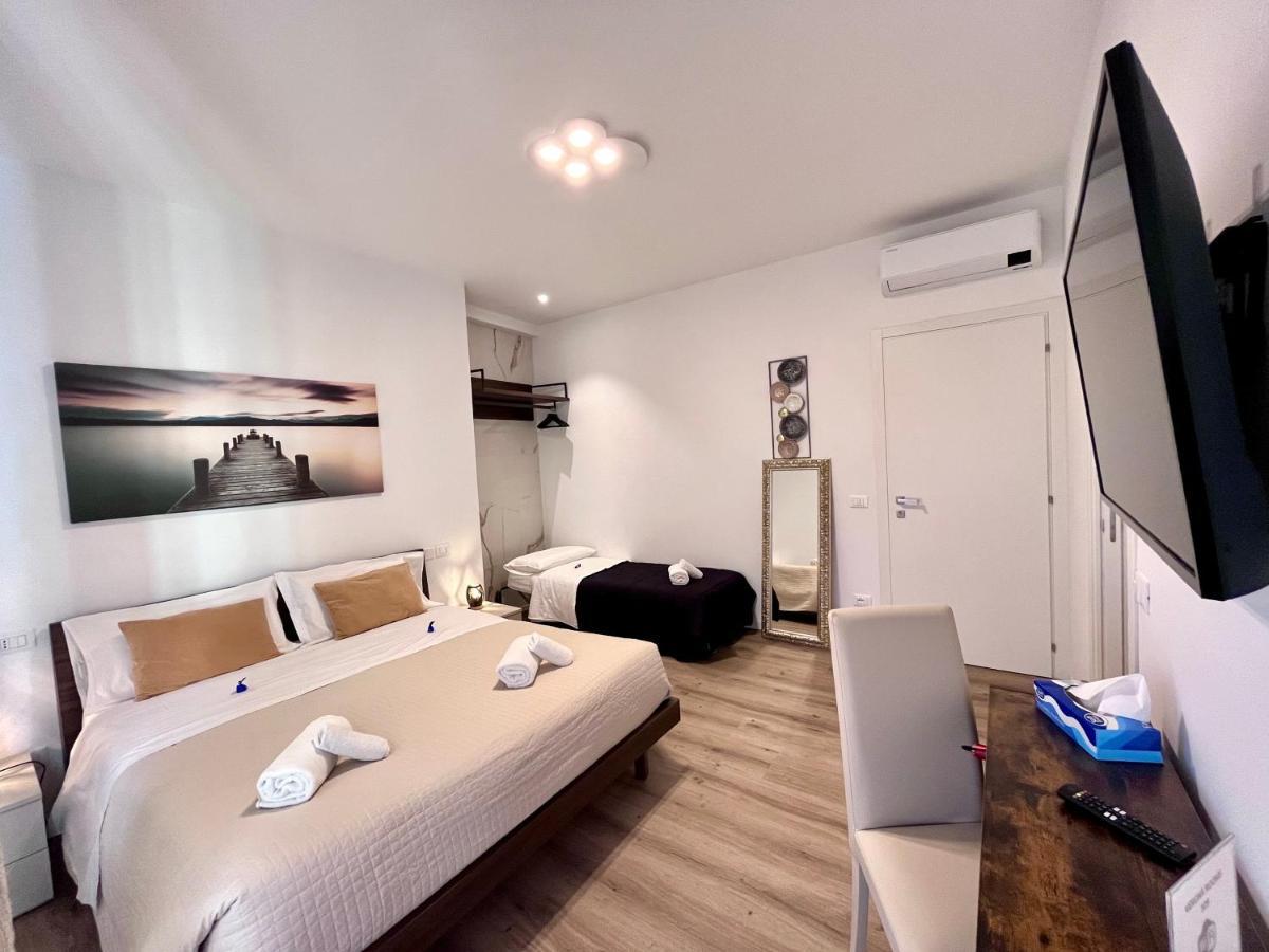 Verona Rooms 109 ภายนอก รูปภาพ