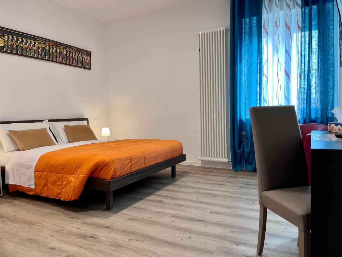 Verona Rooms 109 ภายนอก รูปภาพ