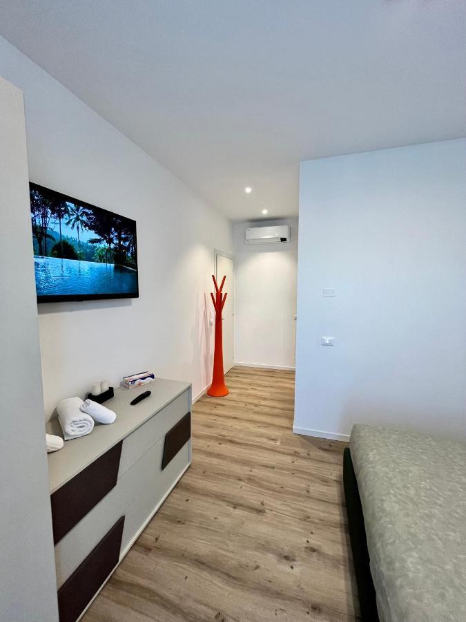 Verona Rooms 109 ภายนอก รูปภาพ